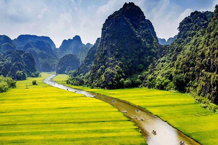 Ninh Binh-Hoa Lu-Tam Coc - Mua cave - Dragon Mountain Hiking 1 Day Tour