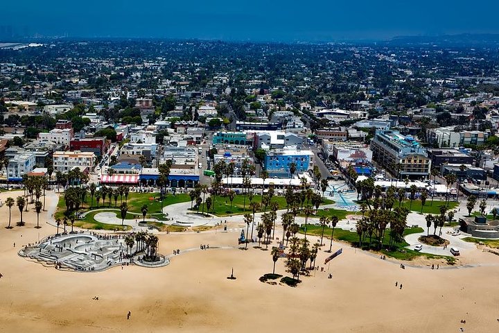 Los Angeles Private Walking Tour with a Local