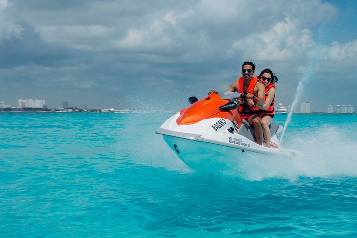 Waverunner in Cancun without Transportation