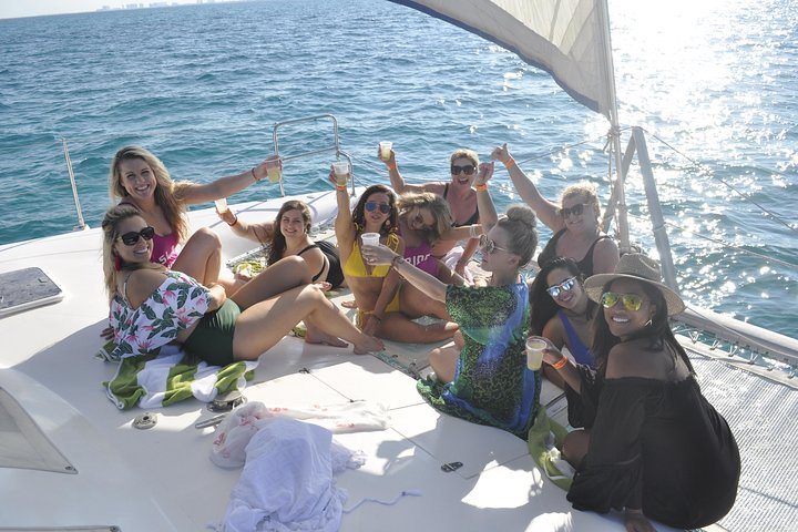 Private Catamaran Tour to Isla Mujeres, Snorkeling* from Cancun