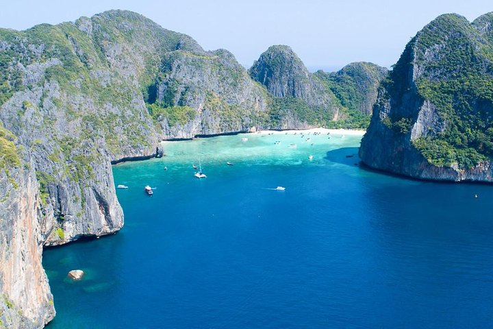 Private Speed Boat Charter to Phi Phi Islands & more