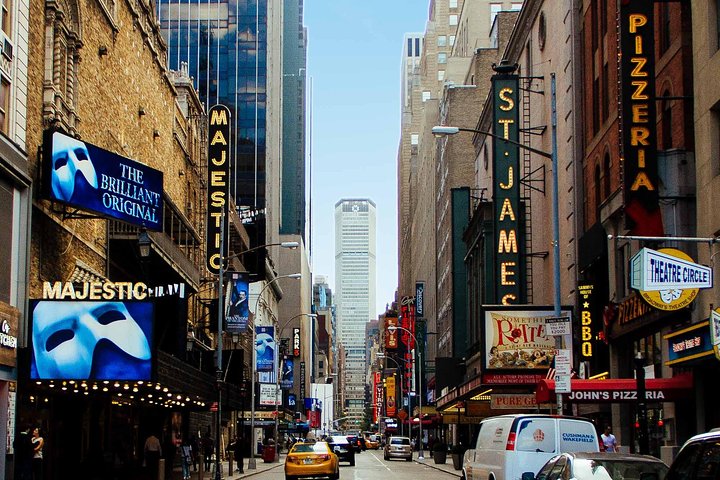 Broadway and Times Square Insider Tour with Theater Professional
