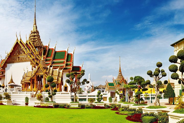 Bangkok: City Highlights Temple and Market Walking Tour