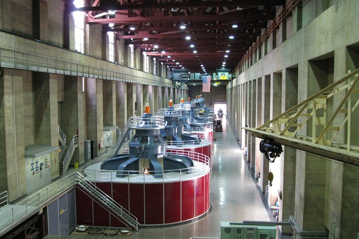 Exclusive: Private Tour of Las Vegas and the Hoover Dam