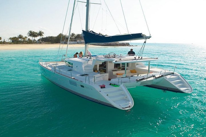 Cancun All Inclusive Catamaran Tour to Isla Mujeres