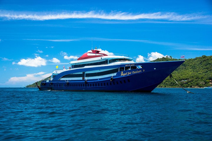 Phi Phi Islands by Royal Jet Cruiser: Stylish Day Tour with Lunch