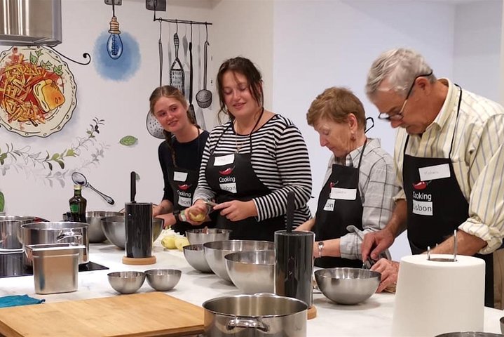 Lisbon Portuguese Cooking Class with 3-Course Dinner