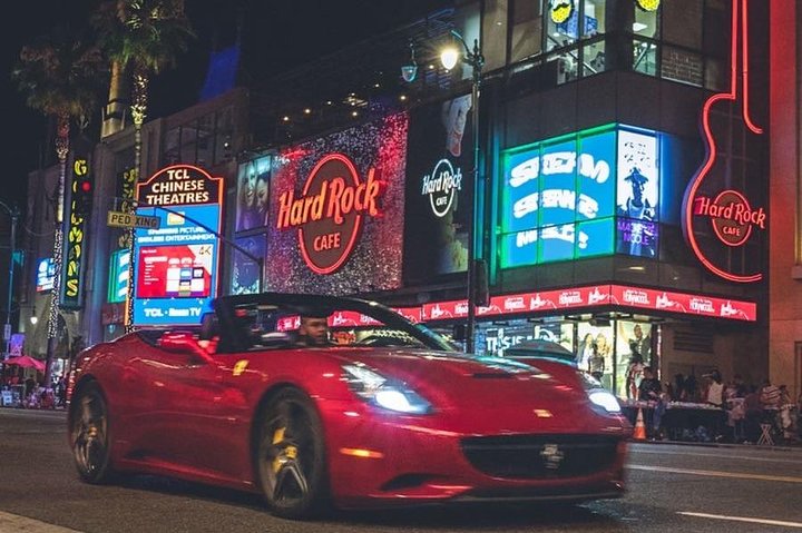 1-Hour Driving Tour from Hollywood to Beverly Hills in a Ferrari