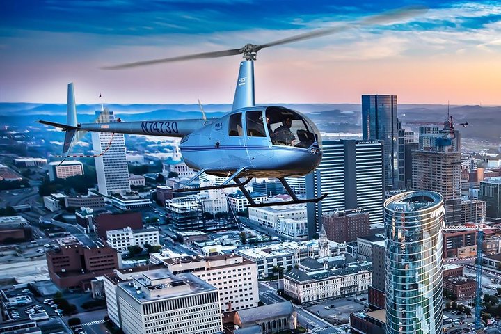 Short Helicopter Tour over downtown Nashville TN