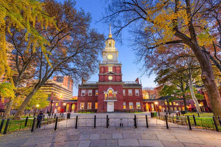 Explore Philly's Highlights on a Private 4h Walking Tour