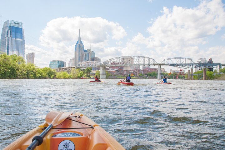 Kayak Scavenger Hunt in Downtown Nashville