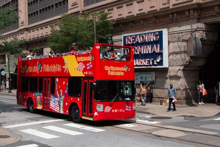 City Sightseeing Philadelphia HOHO Bus Tour + Bookable Extras