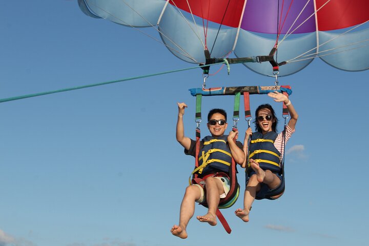 Parasailing Experience in Waikiki, HI