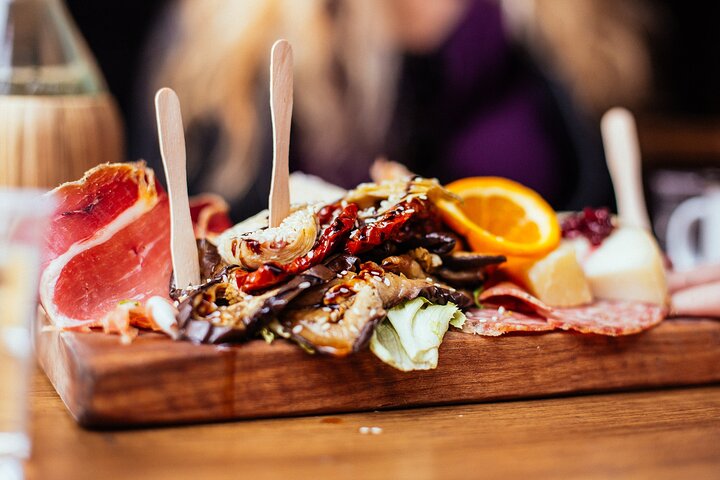 The Award-Winning Private Food Tour of Milan: 6 or 10 Tastings