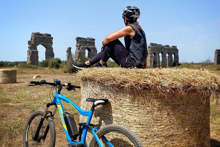 Appian Way & Aqueducts small group e-bike tour(catacombs & food)