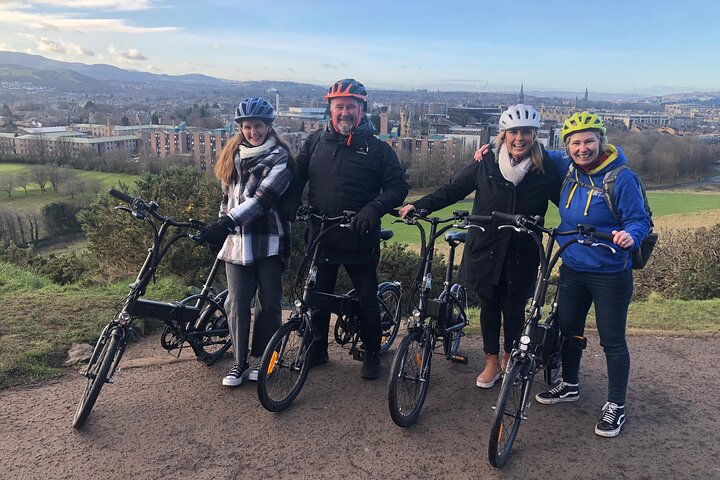 'A wee pedal's' E-bike tour of Arthur's Seat and beyond