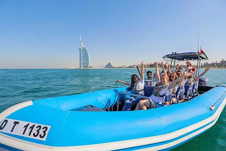 90 Minutes Amazing Speedboat Rib Tour Dubai Experience
