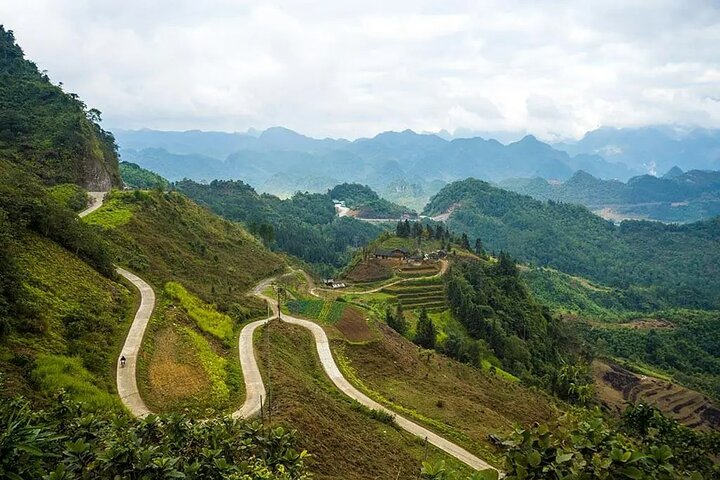 4-Day Ha Giang Loop Tour (small group with easy rider)