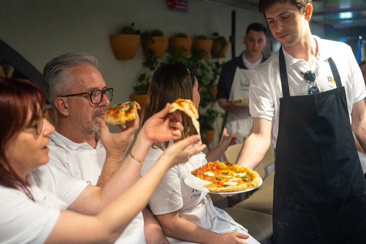 Pizza, Gelato & Fun – a Tasty Cooking Class in Rome City Center