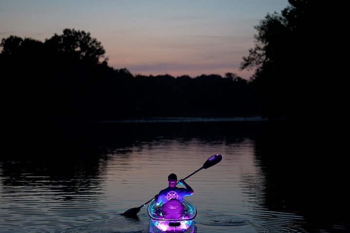 Small Group Clear Kayak Tour of Old Hickory Lake