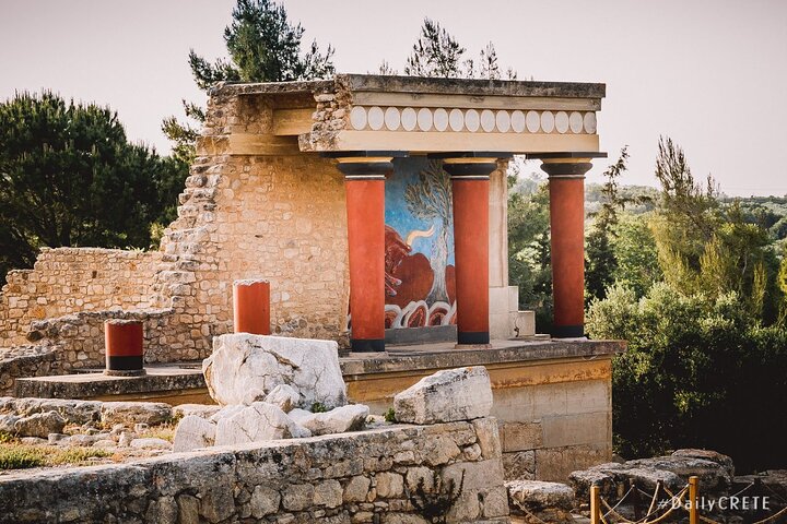 Private Tour, Knossos Palace, Olive Oil, Pottery, Winery, Lunch