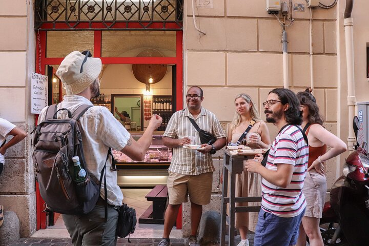 Rome Food Tour & Wine: Trastevere & Campo de' Fiori Like a Local