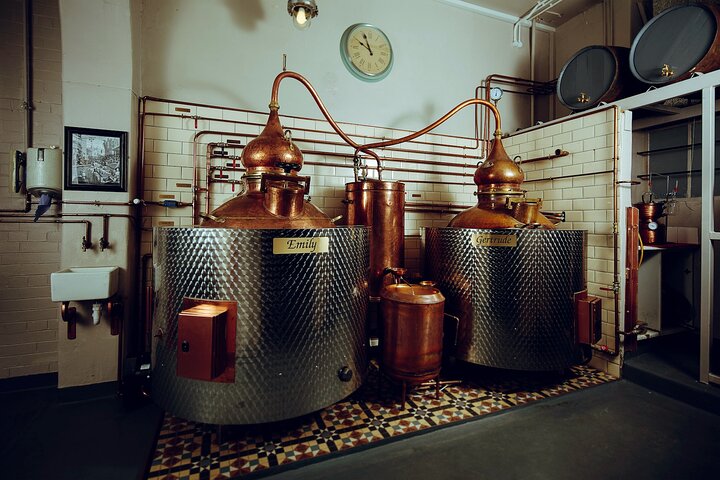 Pickering's Gin Jolly Distillery Tasting Tour