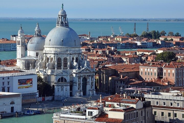 3 Hours Walking Tour in Venice Small Group