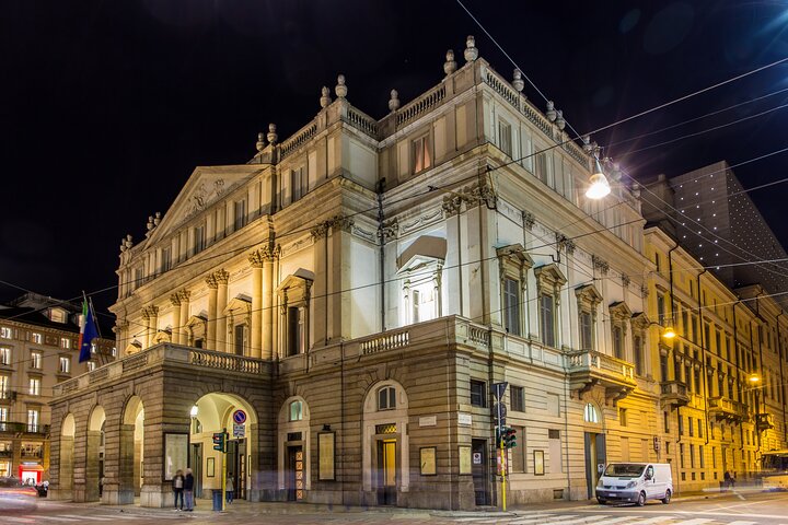 1 Hours Guided La Scala Theatre Tour in Milan