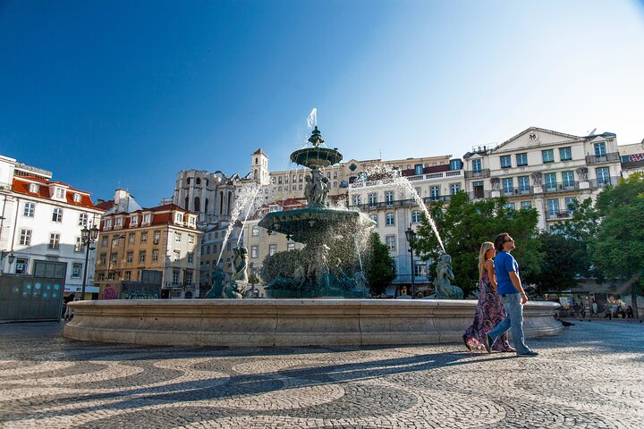 Lisbon Highlights - Private Tour with Van and Local Guide