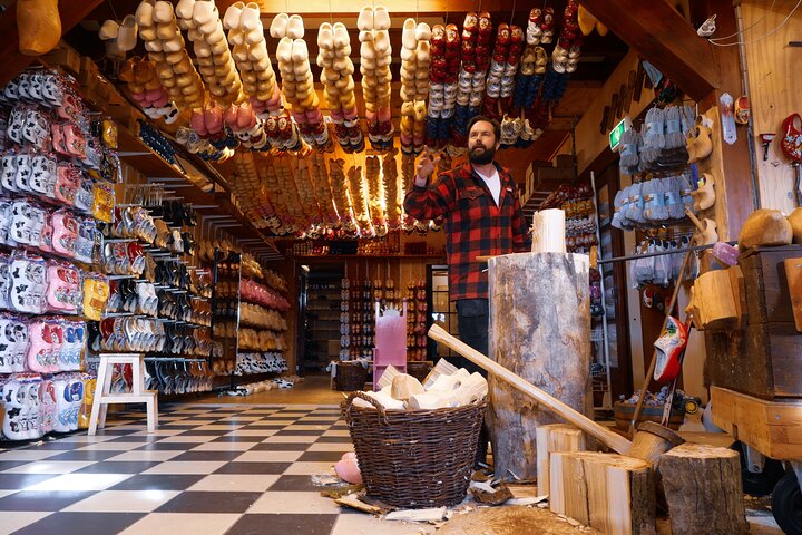 Countryside Bike Tour from Amsterdam: Cheese, Clogs & a Windmill