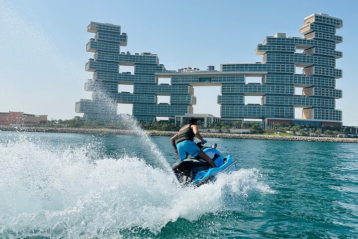 90 Minutes Dubai Palm Jumeirah Jetski Tour