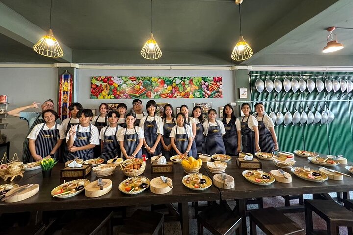 Thai cooking class experience in Bangkok with Tingly Thai cooking school