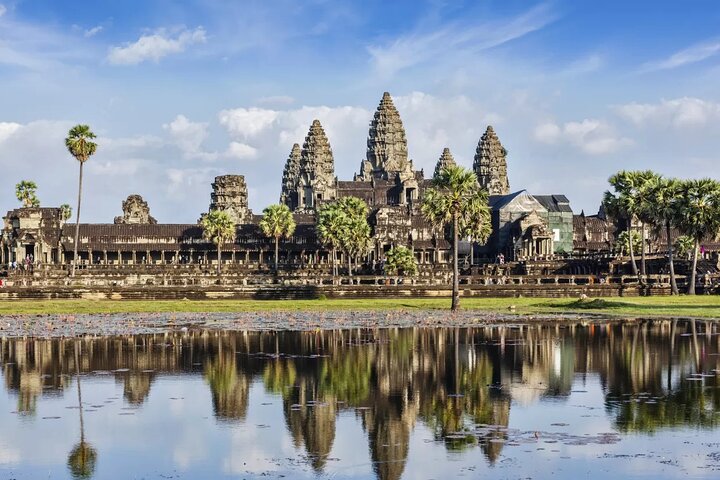 Angkor Wat 2-Day Tour from Bangkok