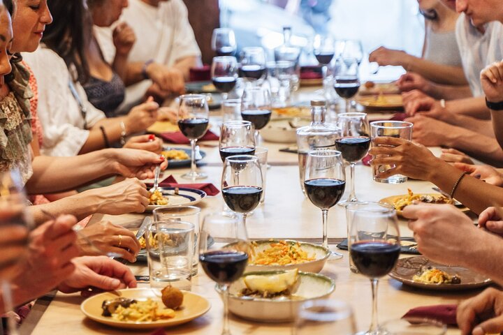 Lisbon Flavours: Baixa Guided Food Tour with Portuguese Wine