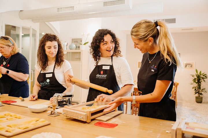 Rome Cooking Class: Make Pasta, Dine & Drink Wine With Local Chef
