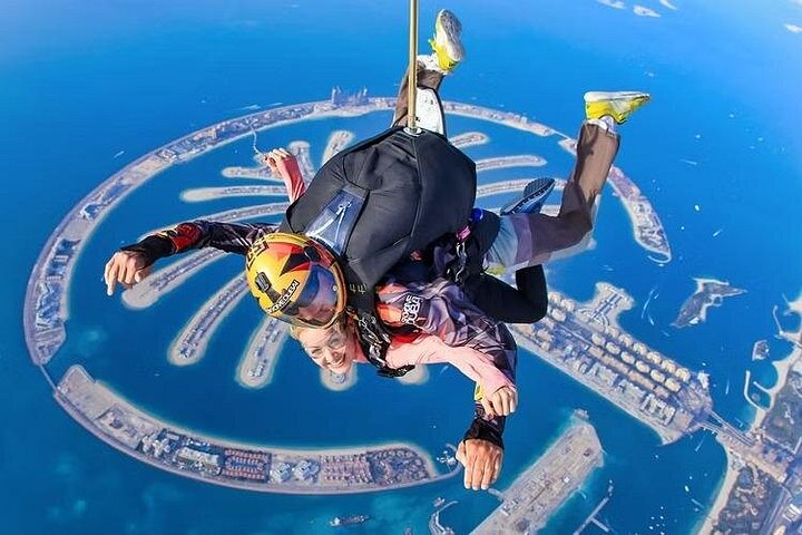 Dubai Tandem Skydive Over The Palm with Transfers