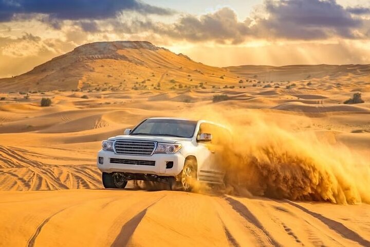 Desert Safari Dubai by 4x4 Vehicle