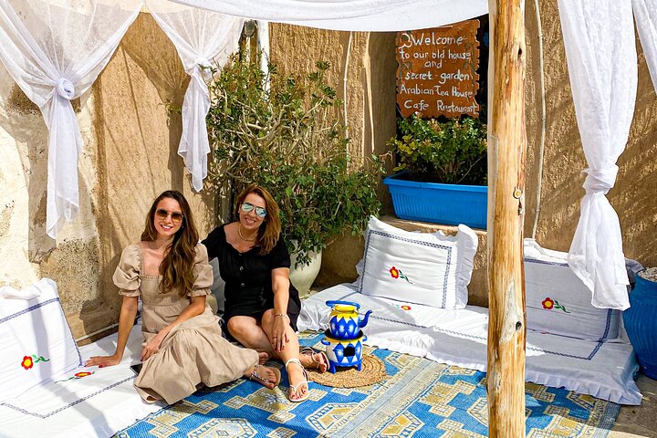 Cultural Walking Tour in Dubai - Brazilian Guide