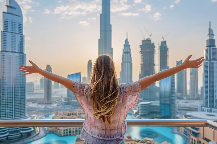 Dubai City Tour in Private Luxury Car