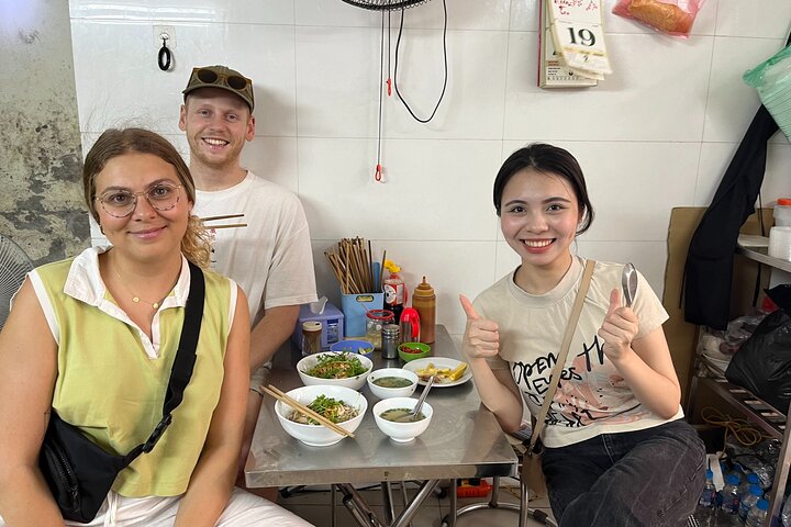 Hanoi Famous Michelin Guided Street Food Tour