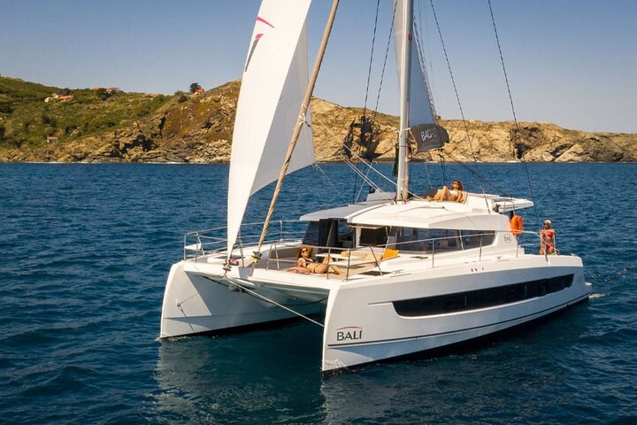Hersonissos: Private Sunset Catamaran Cruise, Snack & Drinks