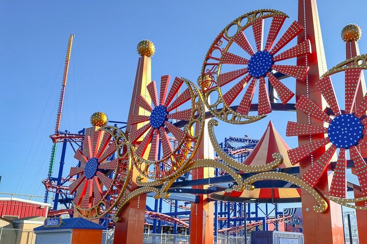 NYC Highlights Tour: Bronx, Brooklyn, Harlem, Queens & Coney