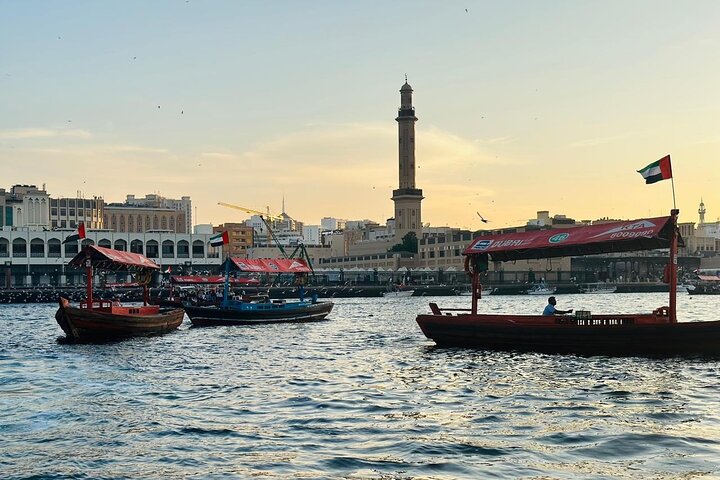 Old Dubai Walking Tour: Visit of Historical Village & Souks