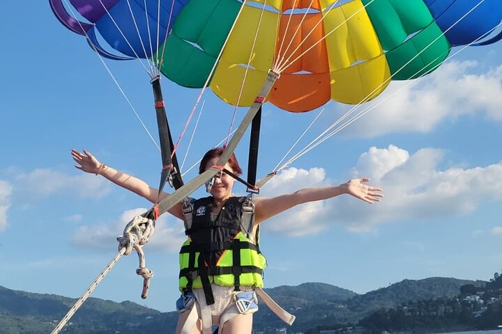 Parasailing High Above The Beautiful Patong Bay