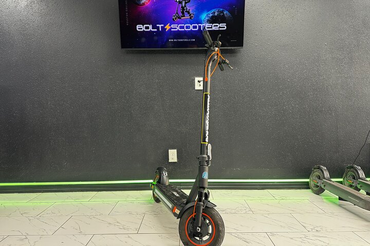 Downtown Dallas Sightseeing, Self Guided Tour Max Pro E-Scooter