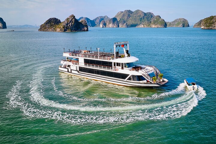 Ha Long Bay Luxury Day Cruise-Buffet Optinal India-Caves&Kayaking