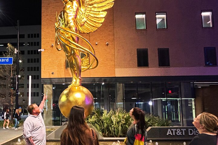 A True Crime Walking Tour Through Downtown Dallas