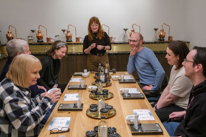 Edinburgh Gin Distillery Making Experience