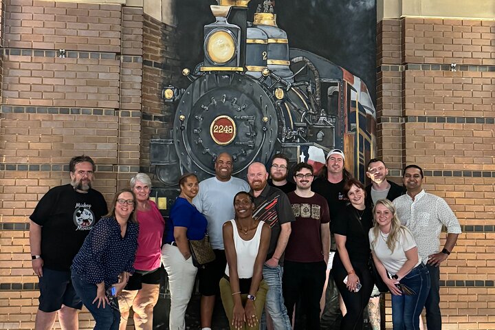 Grapevine Foodie and Winery Tour with Food Tours of America